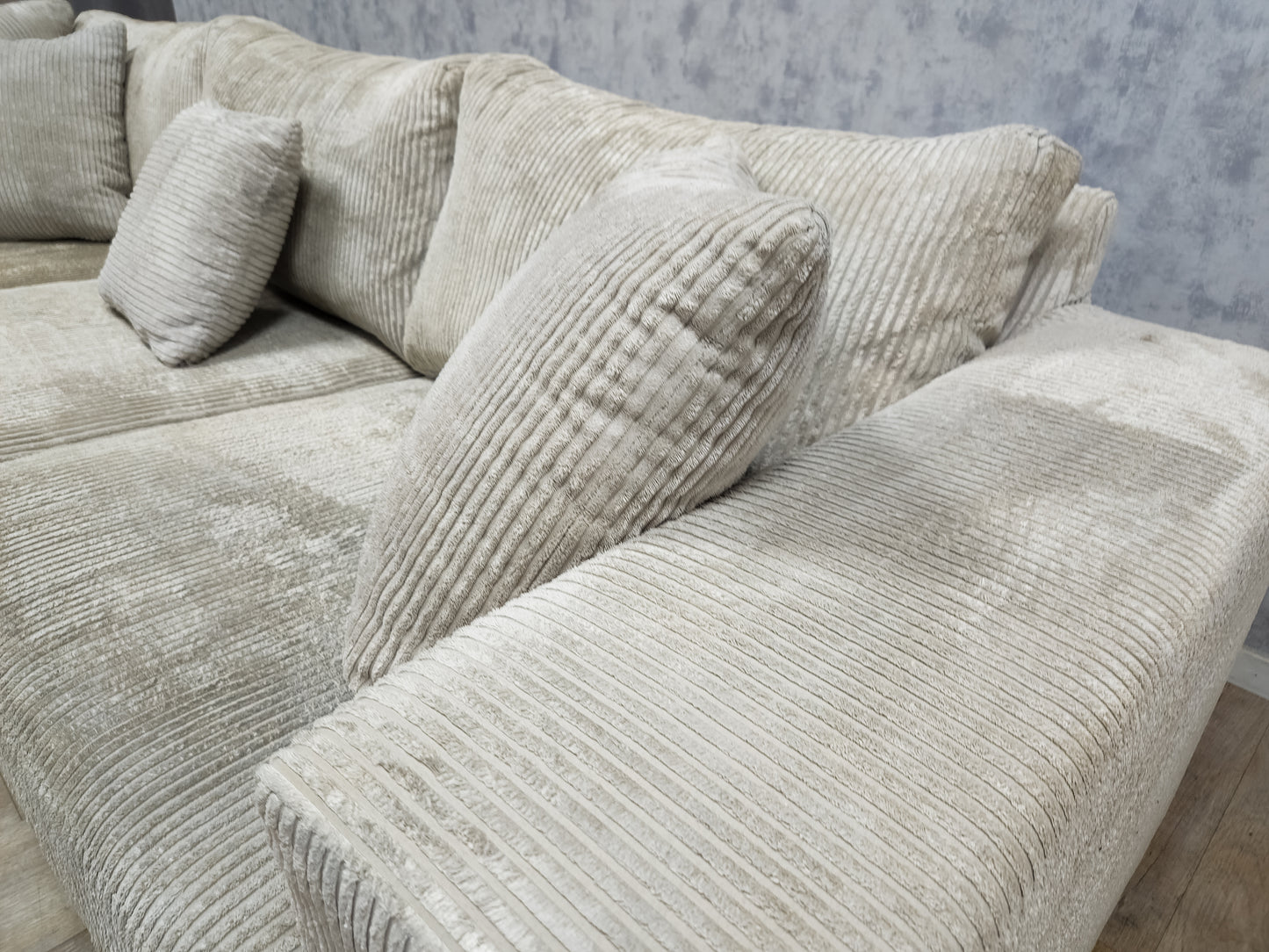 Mooi Groot Beige Ribstof Hoekbank
