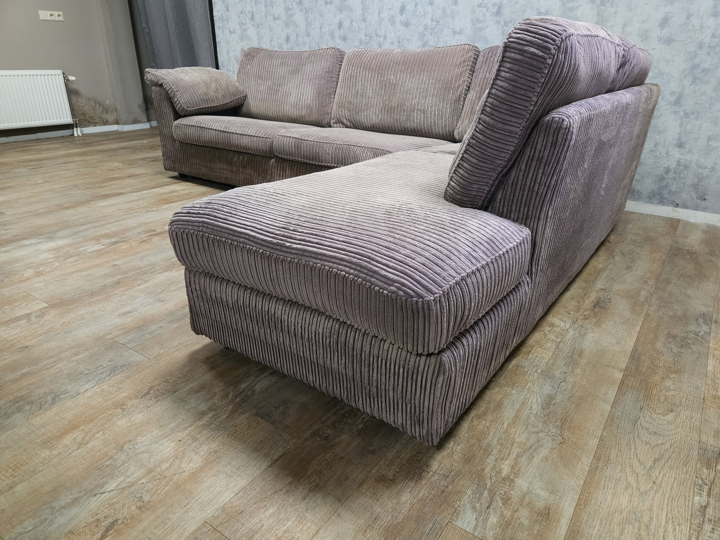 Mooi Taupe Ribstof Hoekbank