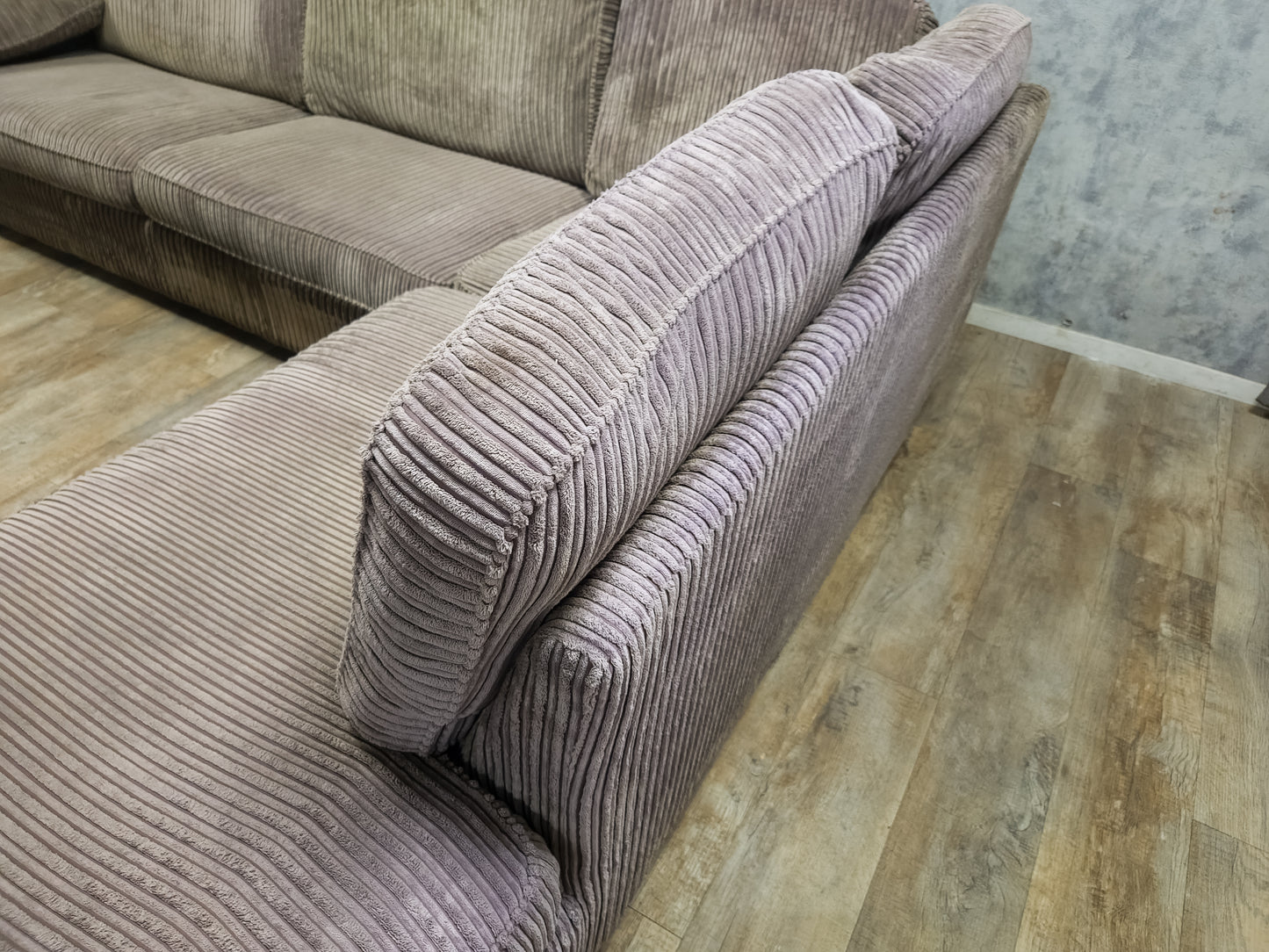 Mooi Taupe Ribstof Hoekbank