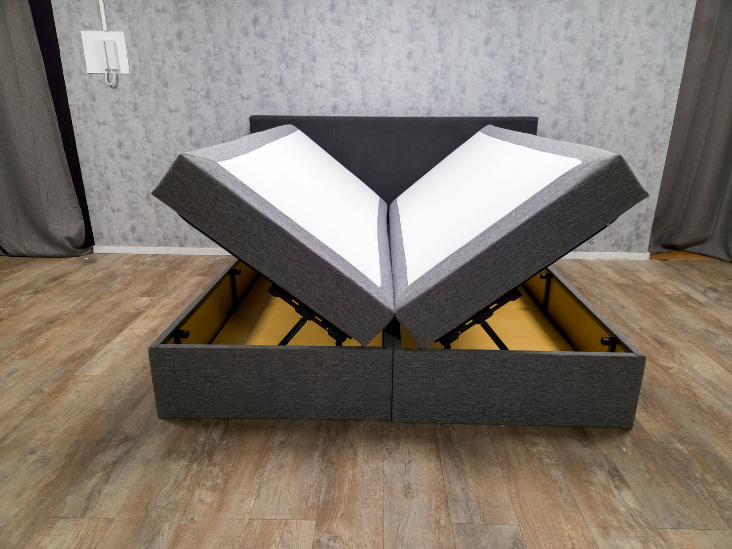 Mooi Grijs Boxpring Bed me Opbergruimte