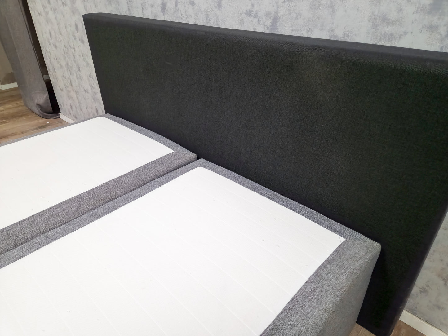 Mooi Grijs Boxpring Bed me Opbergruimte