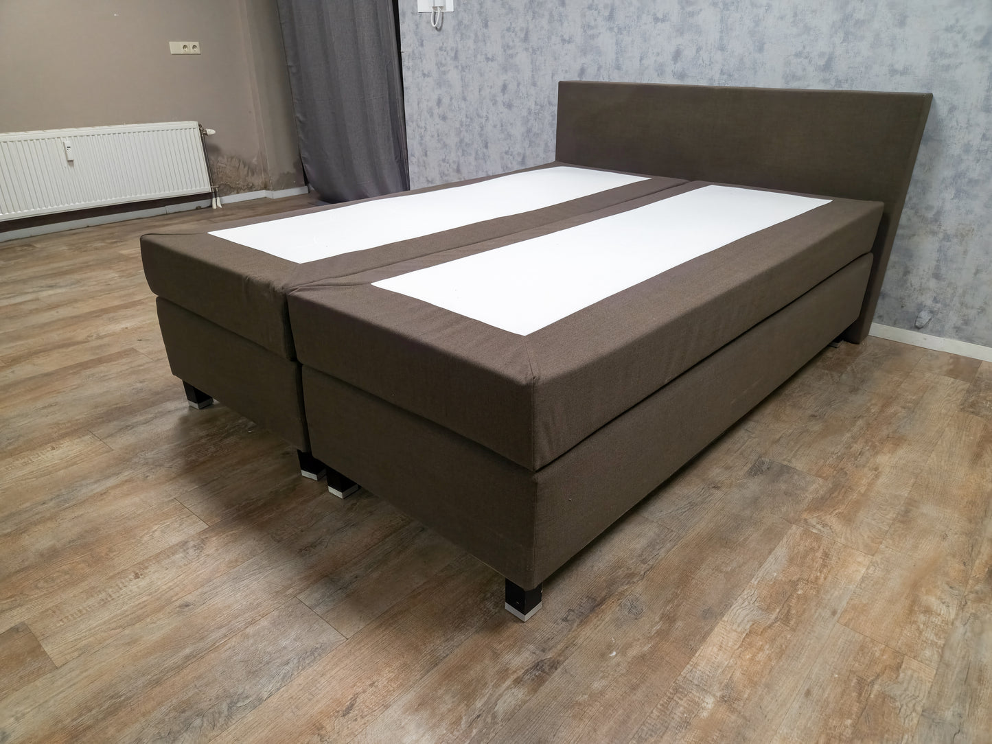 Zeer Mooi Bruin Taupe Boxpring Bed