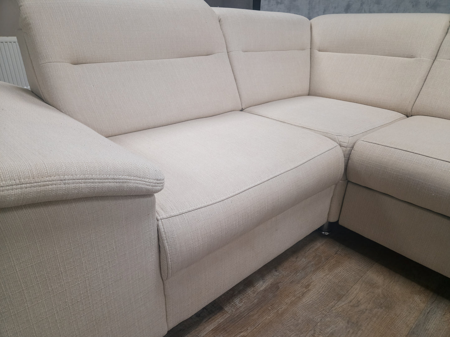 MOOI BEIGE HOEKBANK MET SLAAPFUNCTIE