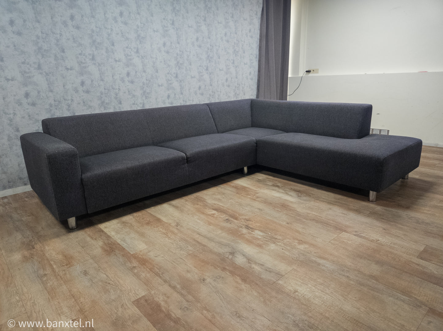 Zeer Mooi Antraciet Hoekbank van VT WONEN
