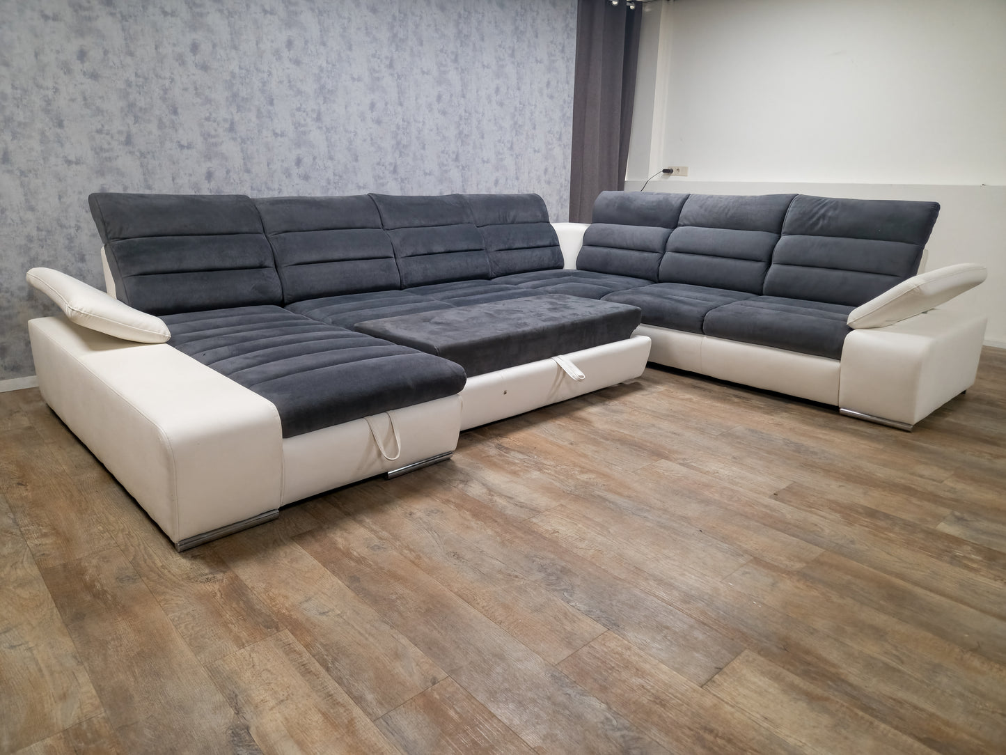 ZEER MOOI WIT en GRIJS MULTIFUNCTIONELE U BANK