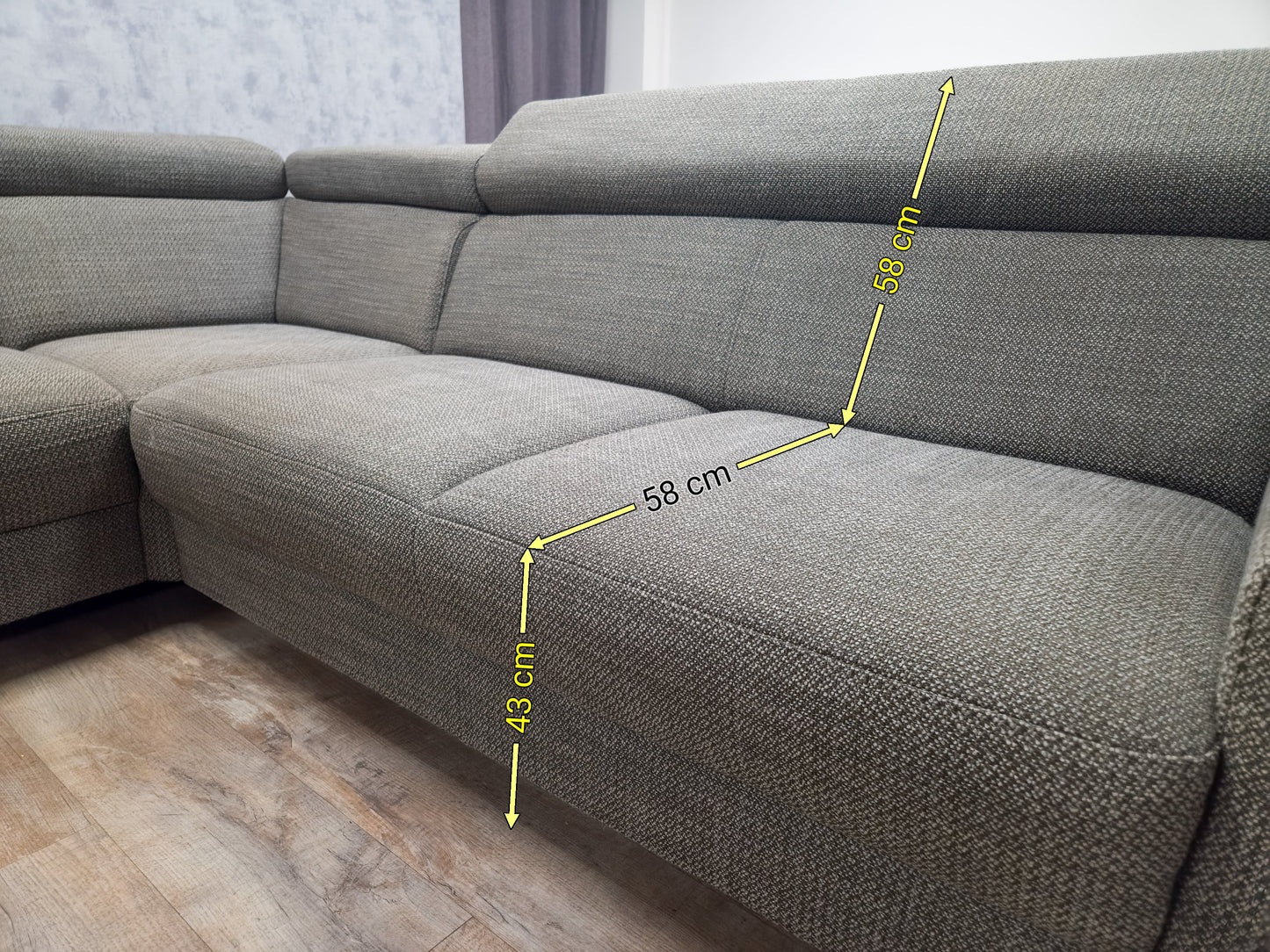 Mooi Taupe Grijs Hoekbank