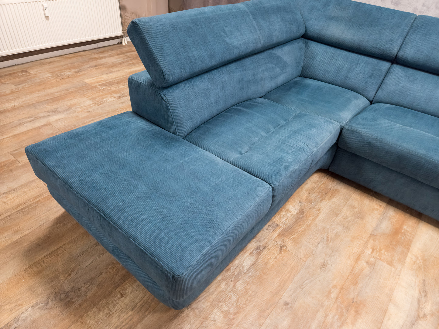 Zeer Mooi Aqua Blauwe Ribstof Hoekbank
