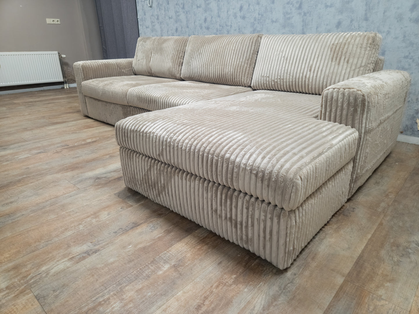 NIEUWE Taupe RIBSTOF Hoekbank