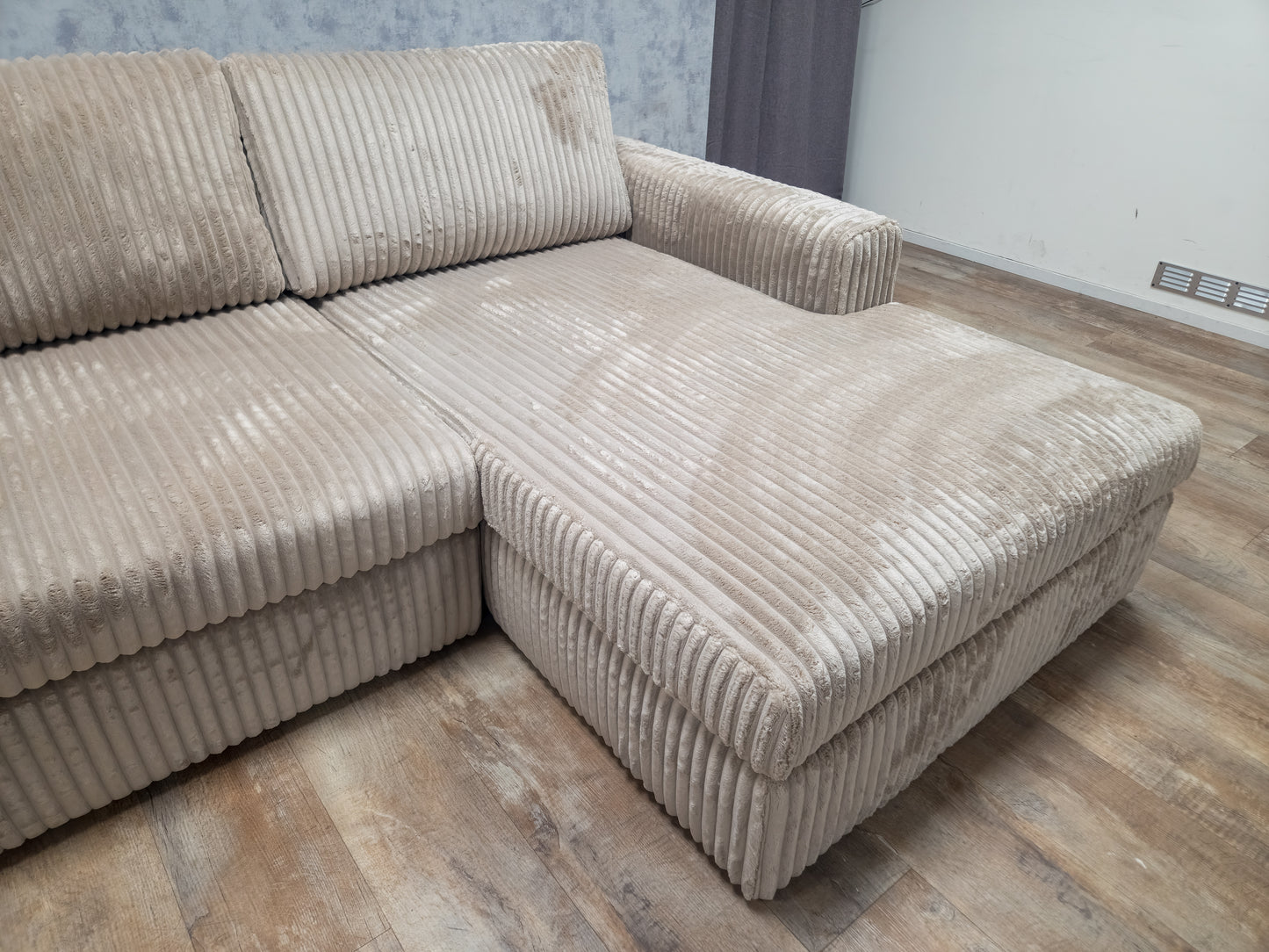 NIEUWE Taupe RIBSTOF Hoekbank