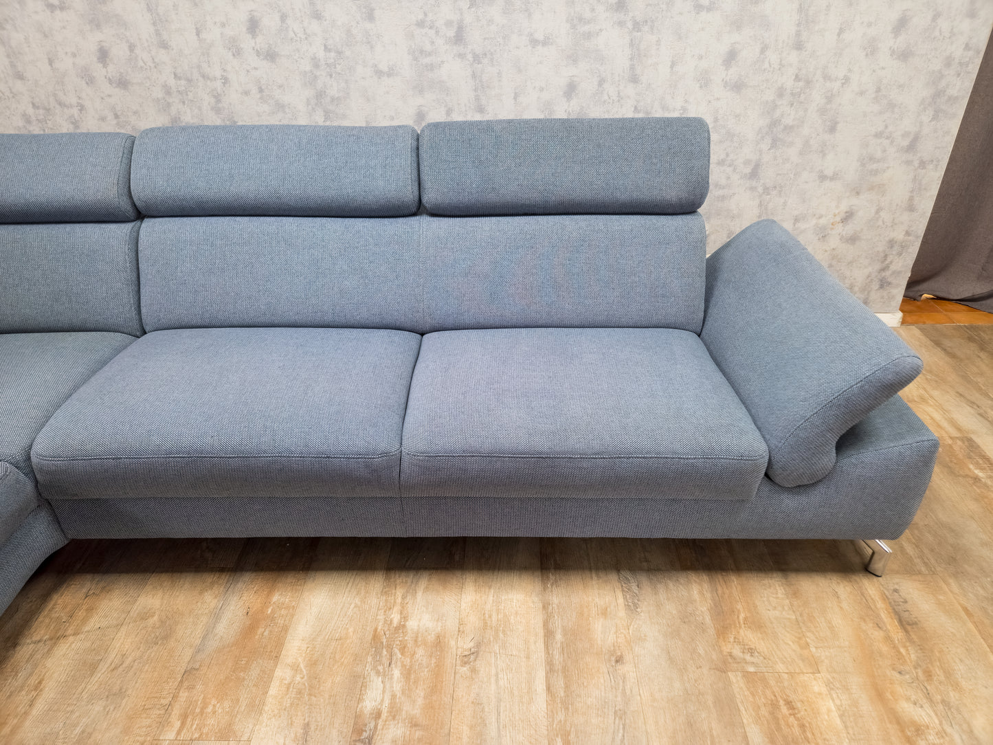 MONTEL Blauwe Hoekbank met Verstelbare Hoofdsteunen