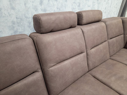 (Nieuwe) Mooie Bruine Rechte Bank - met Opberglade en Hoofdsteunen