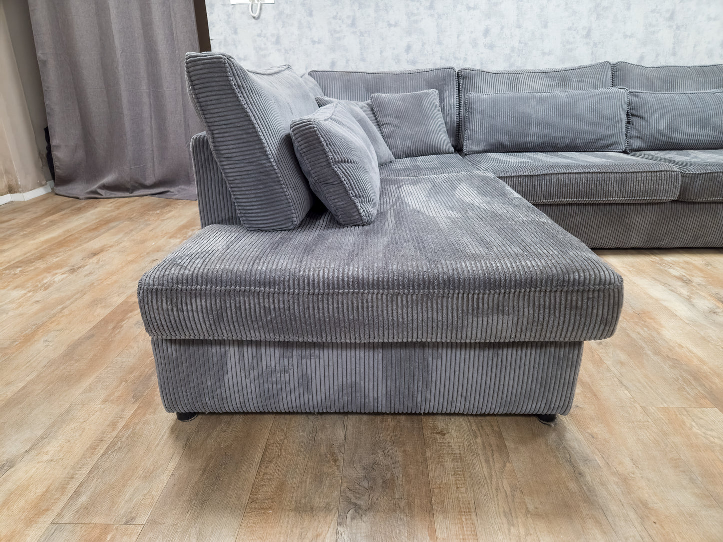 Antraciet Ribstof Hoekbank –  Zacht, Stijlvol en Comfortabel