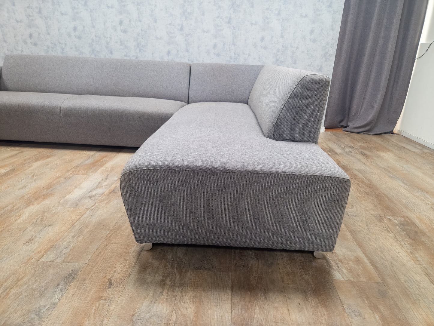 Mooi Groot Grijs Hoekbank van MONTEL