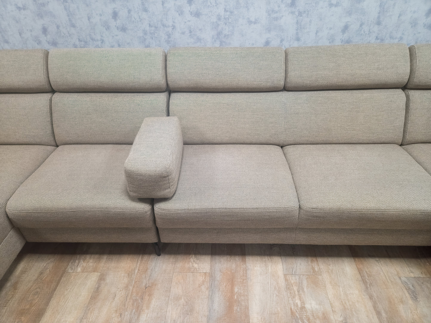 Luxe XXL Grote Beige MONTEL U-Bankstel – Design & Verstelbare Hoofdsteunen