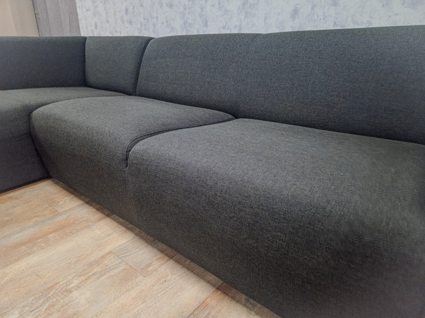 Zeer Mooi Antraciet DEISGN Hoekbank van MONTEL