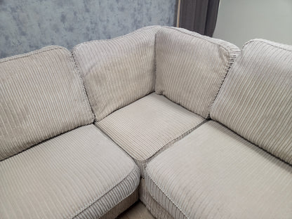 Zeer Mooi Beige Ribstof Hoekbank