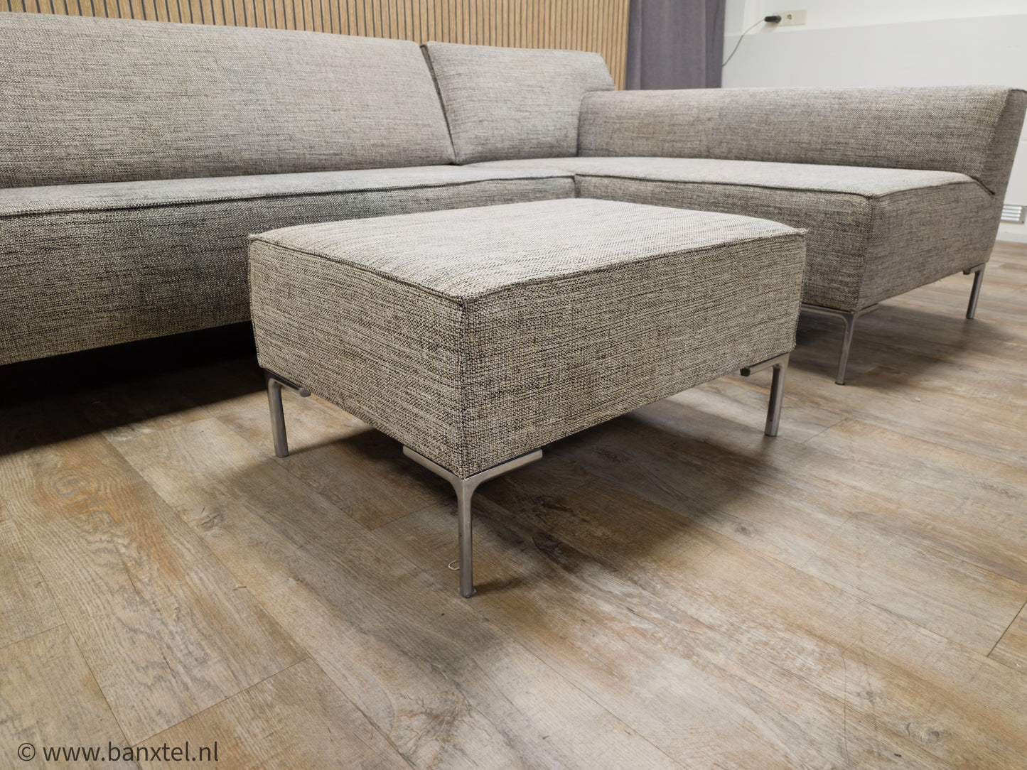 Z.G.A.N Beige Gemeleerd DESIGN ON BLOQ Hoekbank met Poef !!!